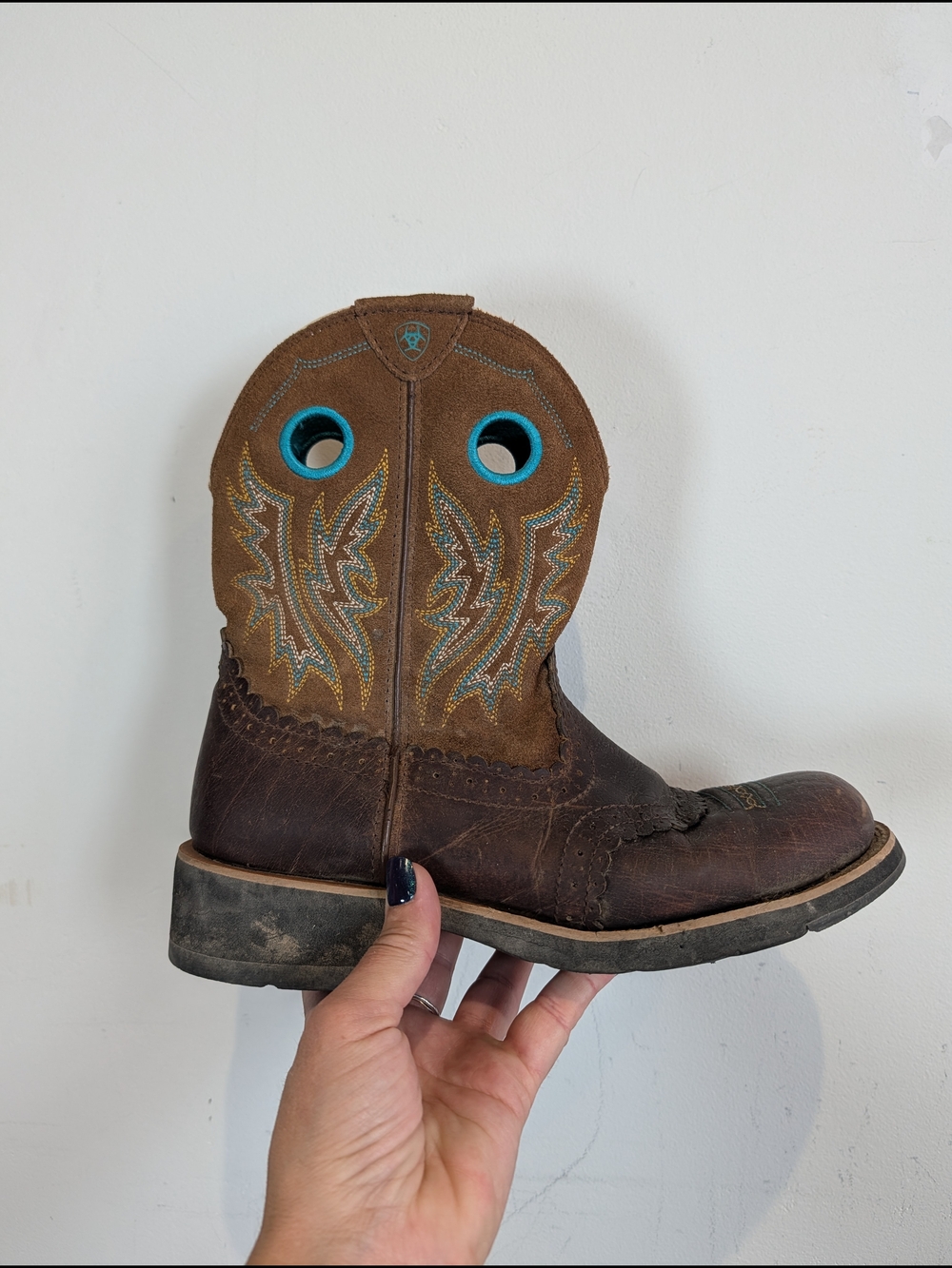 Ariat Western Pull-On Cowboy Boots with Turquoise Accents, Size 9B